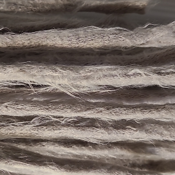 LC LAUREN CONRAD BRAND BEAUTIFUL GRAY SCARF WITH FRINGE - Picture 4 of 8